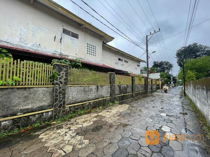 Tanah Tepi Jalan Taman Siswa 4000 m²