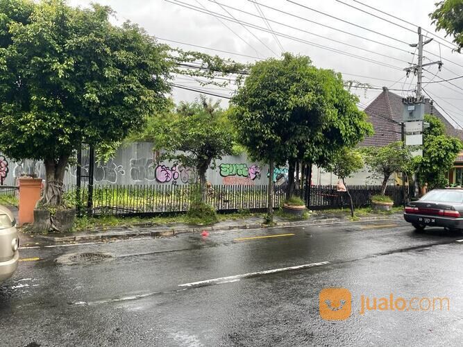 Tanah Tepi Jalan Taman Siswa 4000 m²