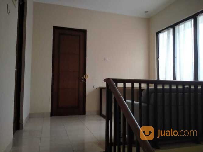2 lantai Cluster Harapan Indah Bekasi Strategis Nyaman(K0028