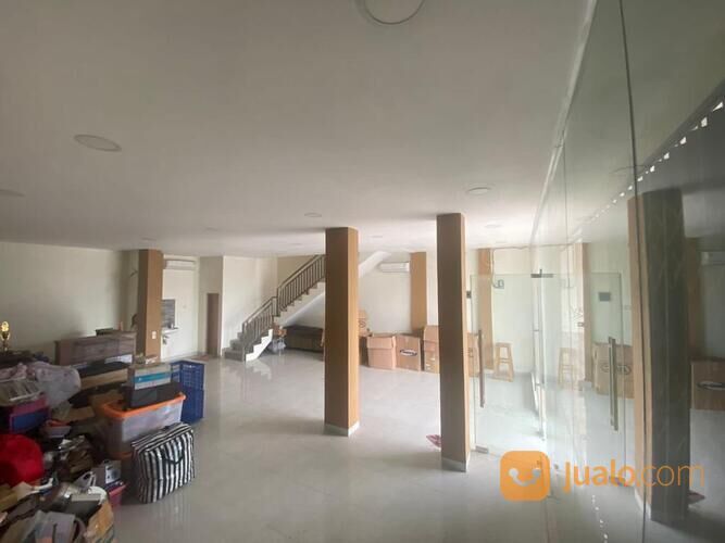 Ruko gandeng 4lantai di jalan raya Bekasi timur