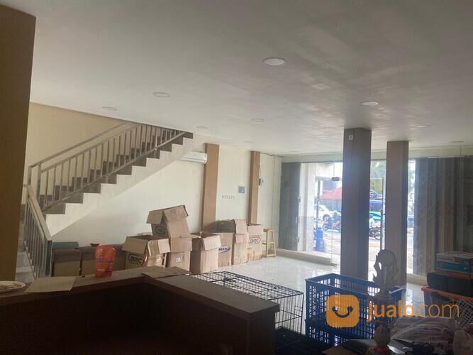 Ruko gandeng 4lantai di jalan raya Bekasi timur