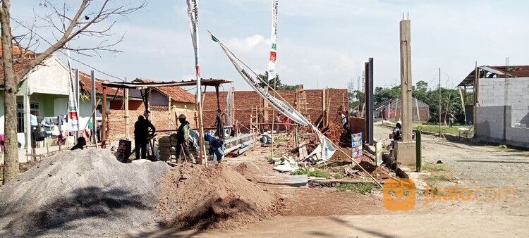 Rumah di sekitar Banjaran dekat Alfamart dan Pertokoan