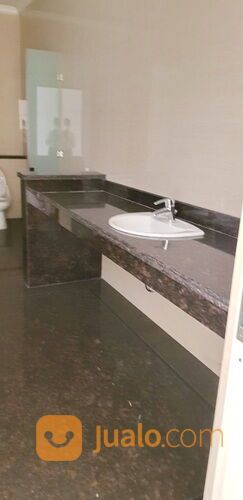 Bangunan Baru Gedung Kantor Ada Lift Schindler Jl. Raya Jemursari, Surabaya