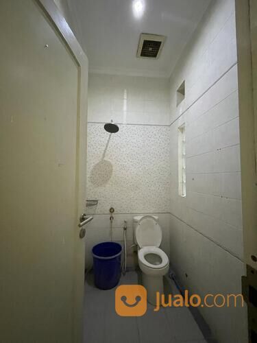 Rumah di Beranda Bali Bsb City Dekat Mall, Unika