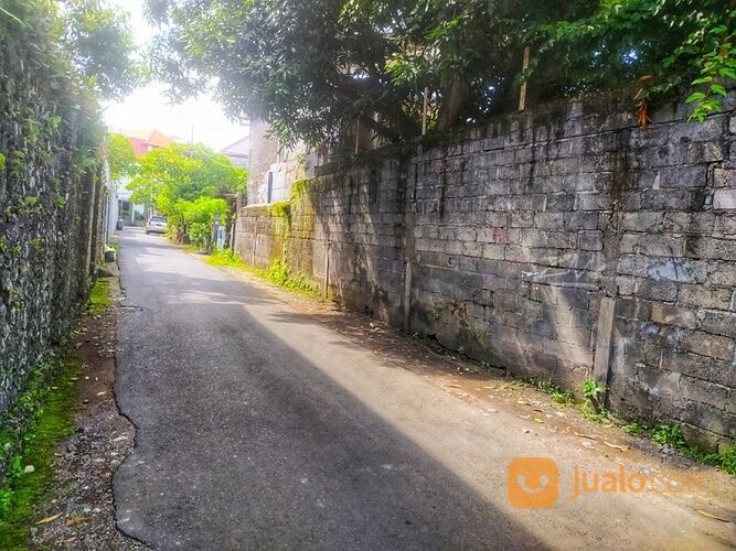 Tanah 7 are di jalan Pulau Adi Denpasar Bali dkt jl.Teuku Umar