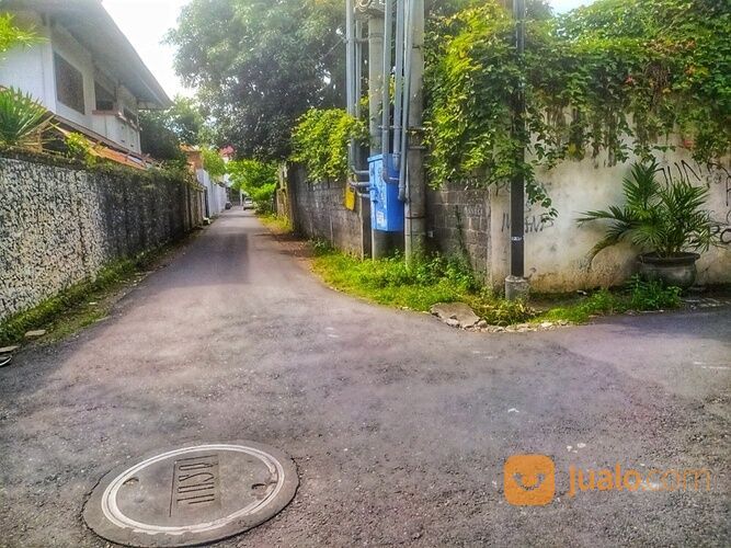 Tanah 7 are di jalan Pulau Adi Denpasar Bali dkt jl.Teuku Umar