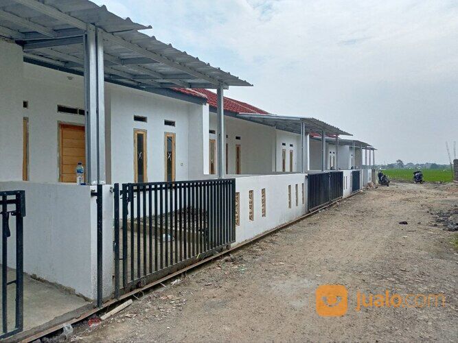 Rumah cantik dan nyaman di Jusar Melati Asri-Rancamulya