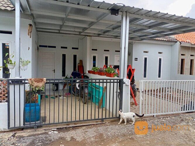Rumah cantik dan nyaman di Jusar Melati Asri-Rancamulya
