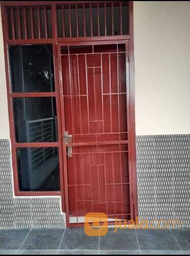 rumah dua lantai cantik siap huni di Perum Titian Indah , Bekasi