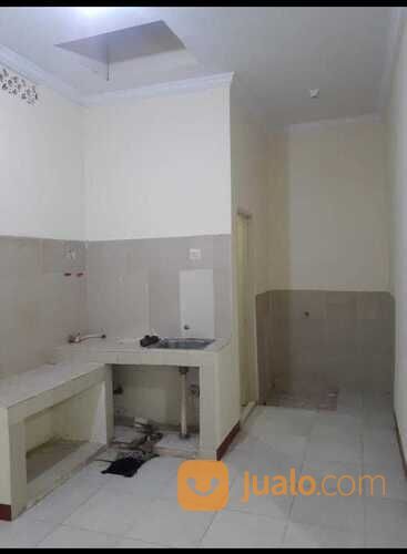 rumah dua lantai cantik siap huni di Perum Titian Indah , Bekasi