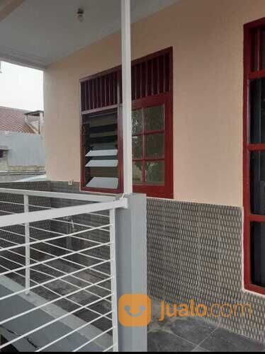 rumah dua lantai cantik siap huni di Perum Titian Indah , Bekasi