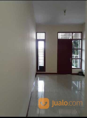 rumah dua lantai cantik siap huni di Perum Titian Indah , Bekasi