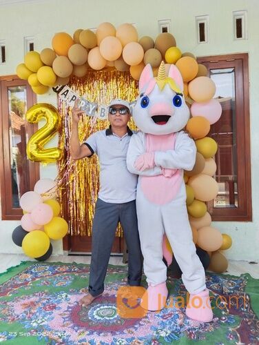 Khitanan, ulang tahun, meriah bersama badut