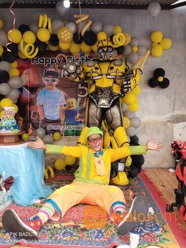 Khitanan, ulang tahun, meriah bersama badut