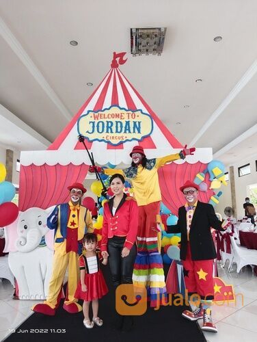 Khitanan, ulang tahun, meriah bersama badut