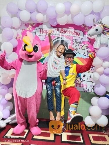 Khitanan, ulang tahun, meriah bersama badut