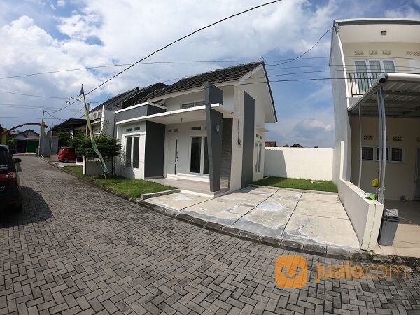 Rumah siap huni di perum Agatama Residence Purwomartani