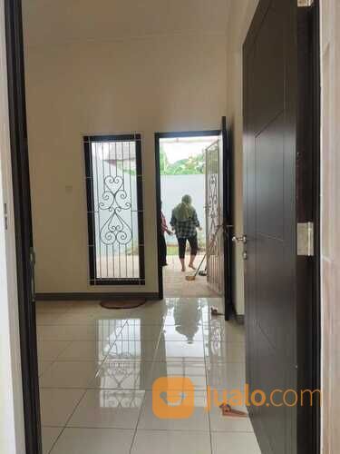 rumah di cluster De"Residence Harapan Indah Bekasi