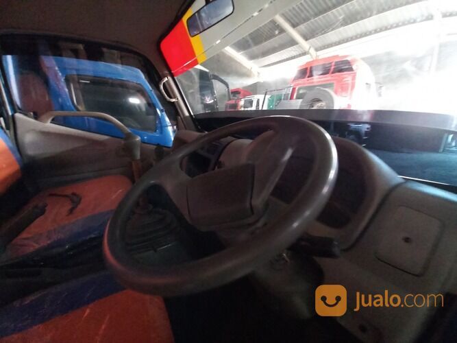 Dump truk toyota dyna 130 HT