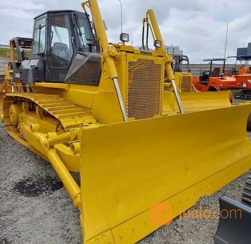 Bulldozer Komatsu model D65E-12 ex Import tahun 2021