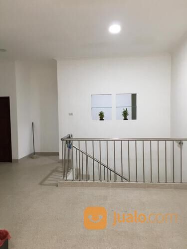 Rumah Mewah Pojok di Perumahan Villa Pasar Baru Jakarta Pusat