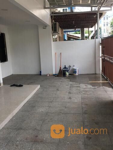 Rumah Mewah Pojok di Perumahan Villa Pasar Baru Jakarta Pusat