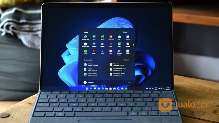 Instal Windows 11 Jogja