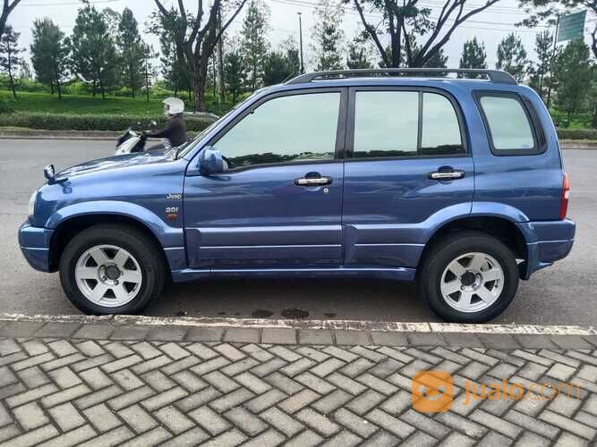 Suzuki Escudo 2.0 matic tahun 2002