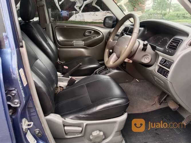 Suzuki Escudo 2.0 matic tahun 2002