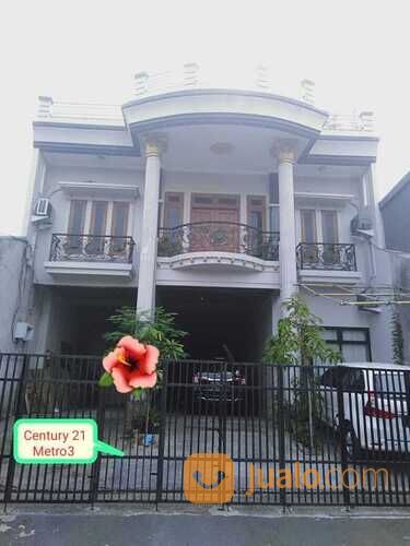 Rumah view danau cantik di Jakarta timur