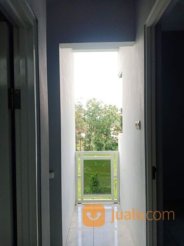 Rumah Pinggir Jalan Raya 2 lantai dekat Green Hill hotel Jember