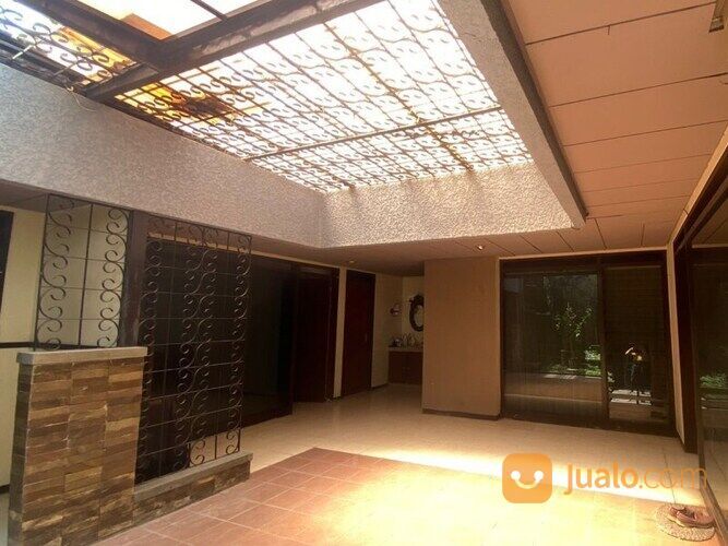 Rumah Mewah di Apartemen Malang City Point Malang GMK01768