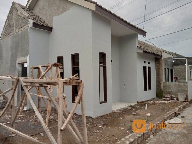 Rumah minimalis modern di Bumi Rancamulya Residence