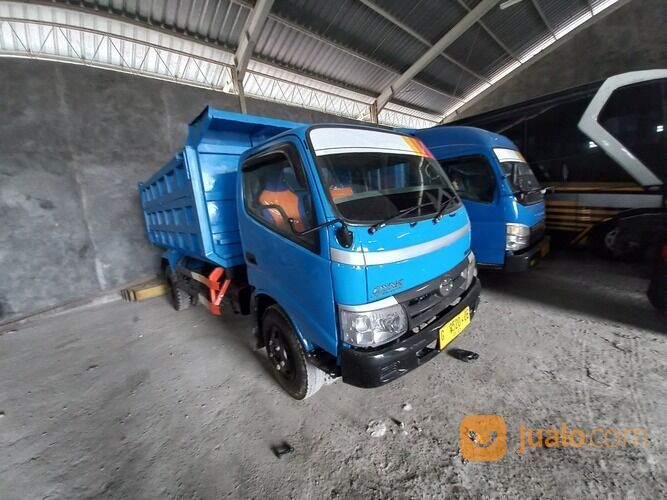 Dump truk TOYOTA DYNA 130 HT