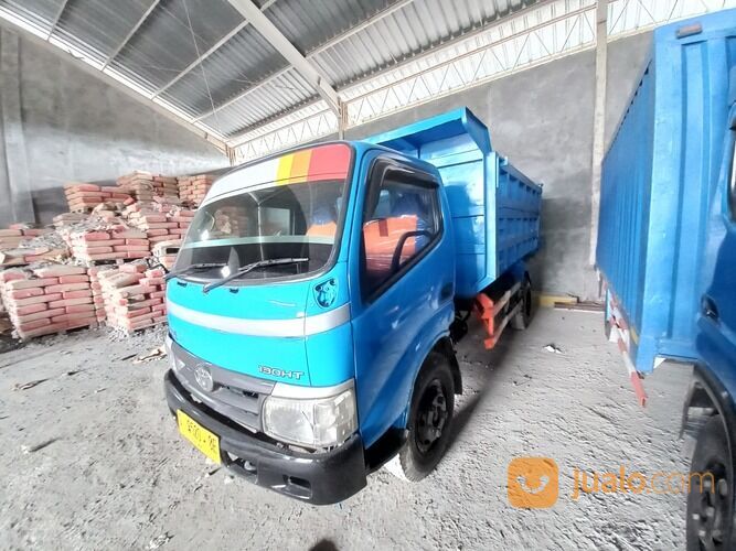 Dump truk TOYOTA DYNA 130 HT