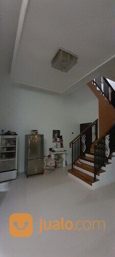 Rumah 2 lantai dalam perumahan puri gading kota bekasi