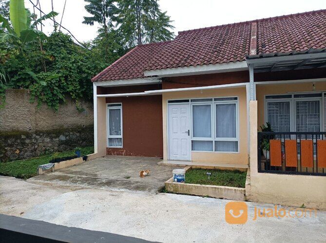 RUMAH TAKE OVER DI GARUT LINGKUNGAN NYAMAN TERISI PENUH DEKAT GARUT KOTA