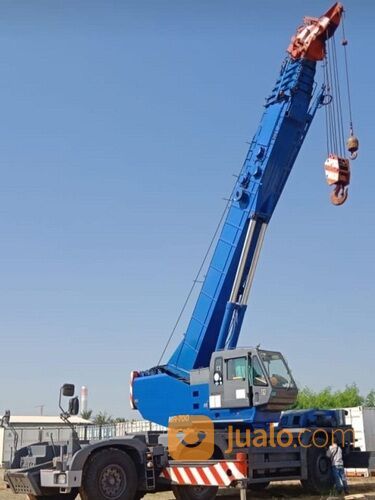 Rough Terrain Crane Kato MR700 Kapasitas 70 Ton