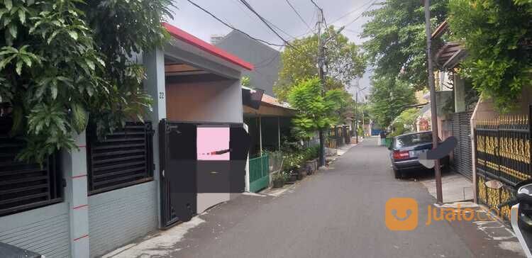 Rumah bagus dan sederhana,di daerah Kampung Ambon Kayu Putih - Jakarta Timur.