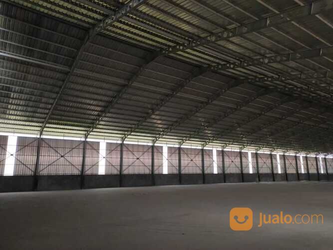 Gudang di Cimiung, Serang, Banten