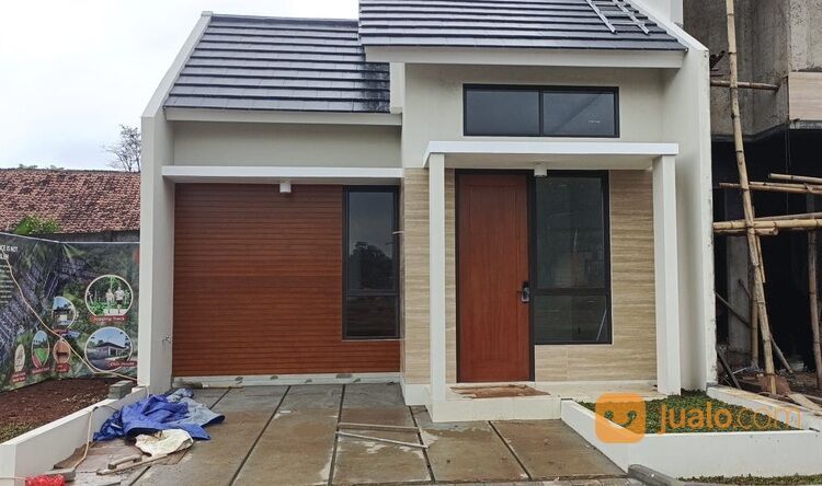 Rumah Tapos Depok Dikelilingin 2 Lapangan Golf Fasilitas Lengkap