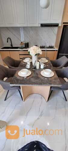 Rumah Surabaya Barat Mansion Nine KONSEP UNIK ATTIC DAN BALKON