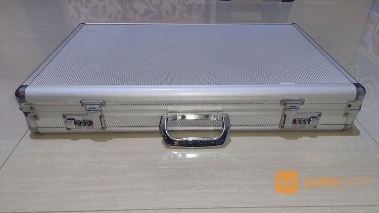 Alat Optik TRIAL TEST BOX ALAT PERIKSA MATA WARNA MERAH