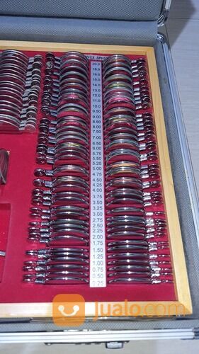 Alat Optik TRIAL TEST BOX ALAT PERIKSA MATA WARNA MERAH
