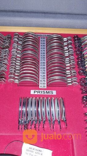 Alat Optik TRIAL TEST BOX ALAT PERIKSA MATA WARNA MERAH