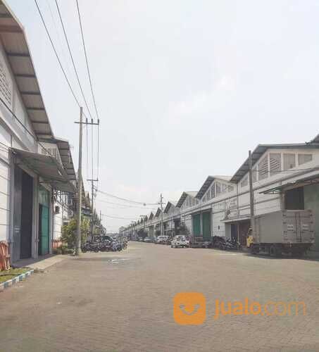Gudang Tanrise Westtage Betro Gedangan Sidoarjo.