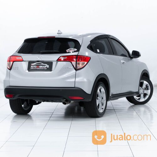 HONDA HR-V (LUNAR SILVER METALLIC) TYPE E 1.5 CVT (2018)