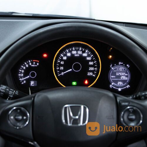 HONDA HR-V (LUNAR SILVER METALLIC) TYPE E 1.5 CVT (2018)