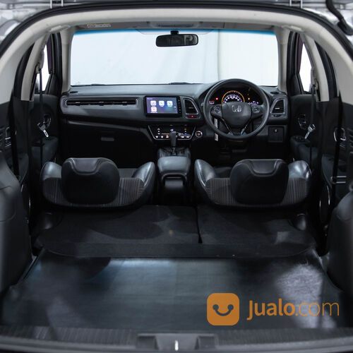 HONDA HR-V (LUNAR SILVER METALLIC) TYPE E 1.5 CVT (2018)