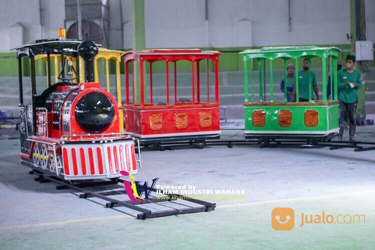 kereta lantai thomas besar mall